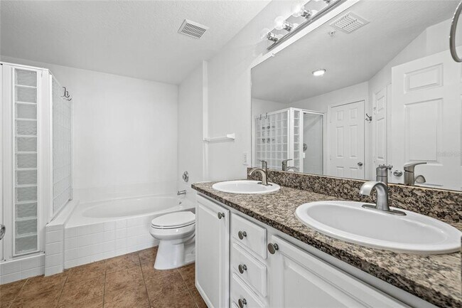 Building Photo - 501 Knights Run Ave