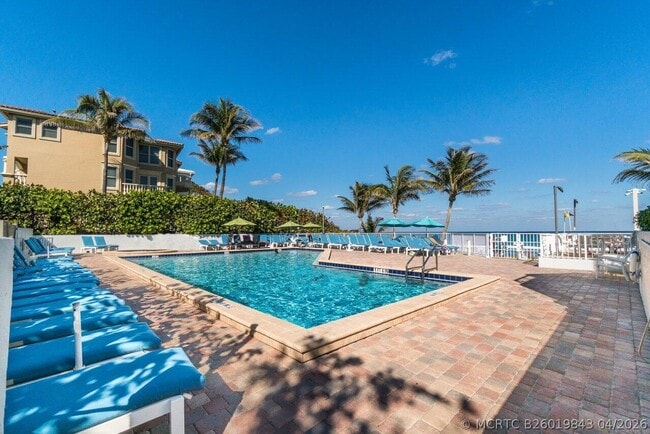 Building Photo - 4740 S Ocean Blvd
