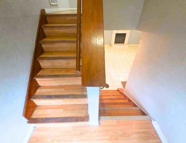 Building Photo - 10919 Pigeonwood Dr