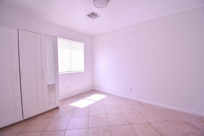 Building Photo - 6780 N 74th Dr