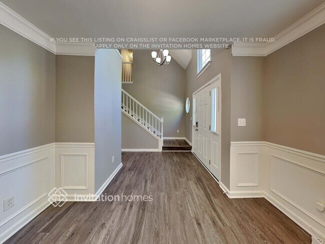 Building Photo - 204 Maywood Path