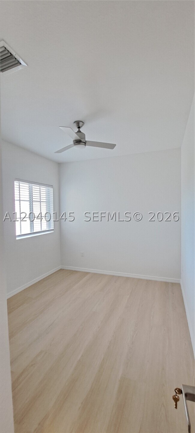 Building Photo - 3526 NW 29th Ct