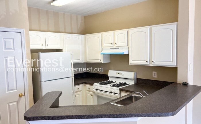 Building Photo - 21803 Flanders Ct