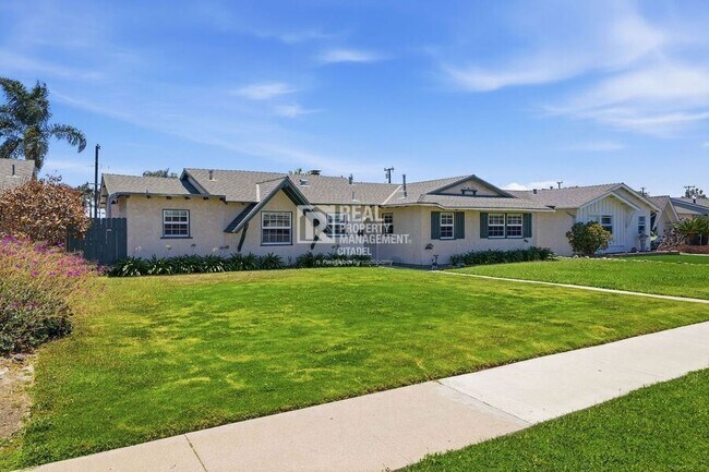 Building Photo - 5082 Edinger Ave