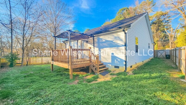 Building Photo - 1412 Stevenson Dr