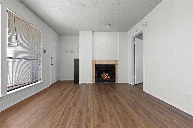 Building Photo - 3115 Helms St