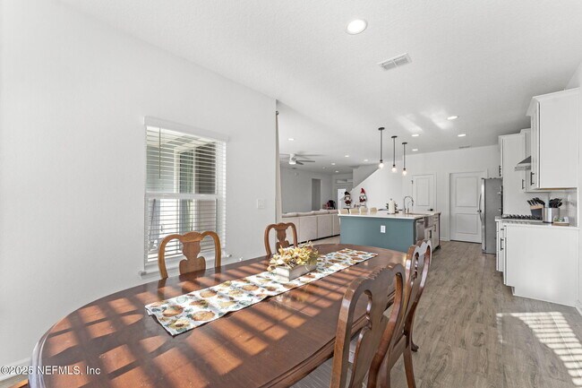 Building Photo - 577 Archstone Wy