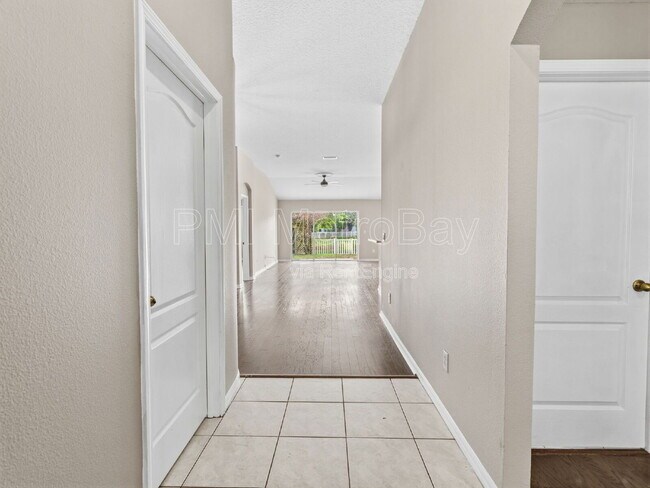 Building Photo - 7632 Blue Spring Dr