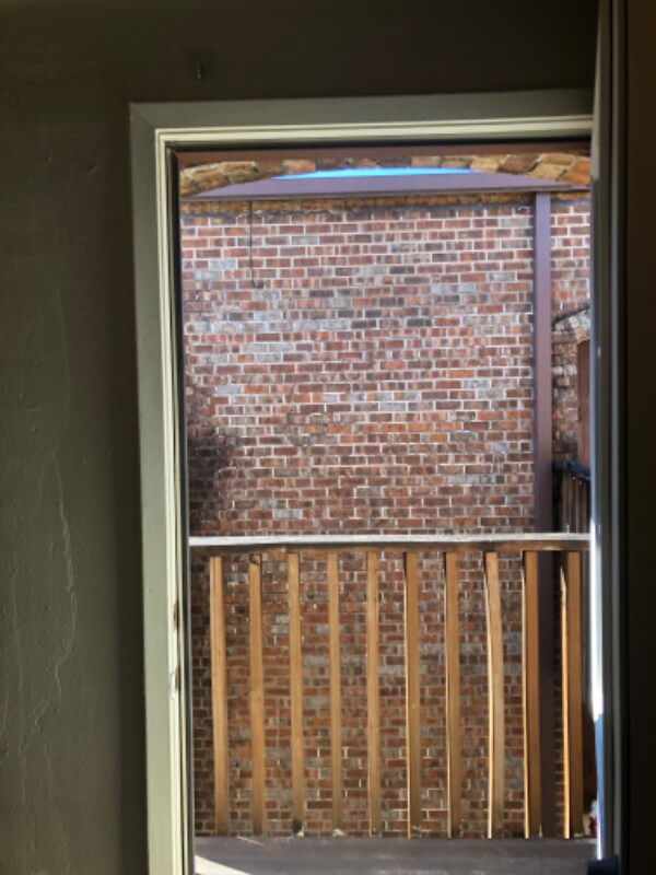 Building Photo - 208 E Starr Ave