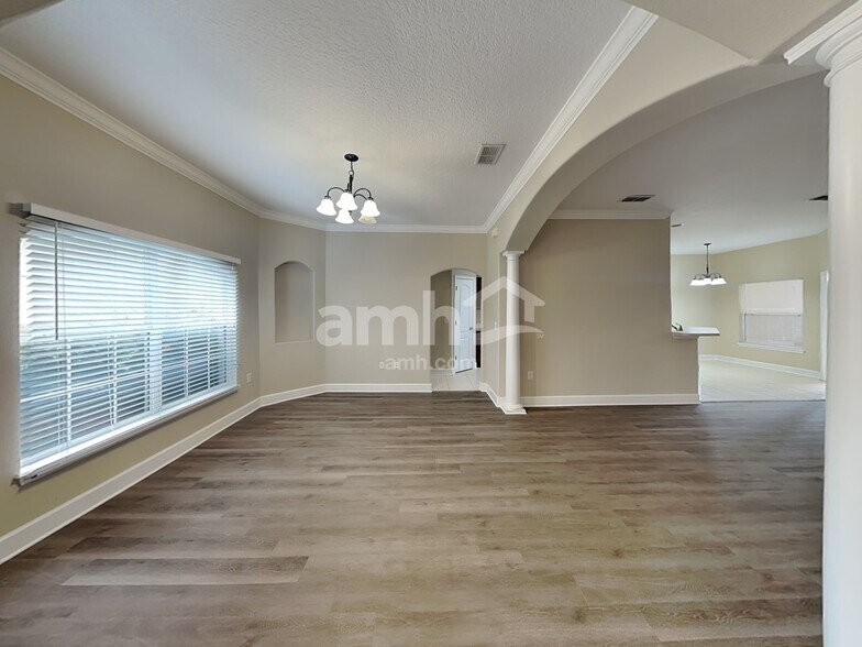 Building Photo - 2241 Lake Francis Dr