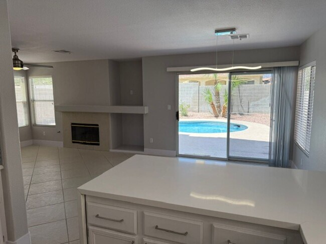 Building Photo - STUNNING & GORGEOUS 4 BED/2.5 BATH POOL HOME IN ELDORADO! *** ONLY $2,599 ***