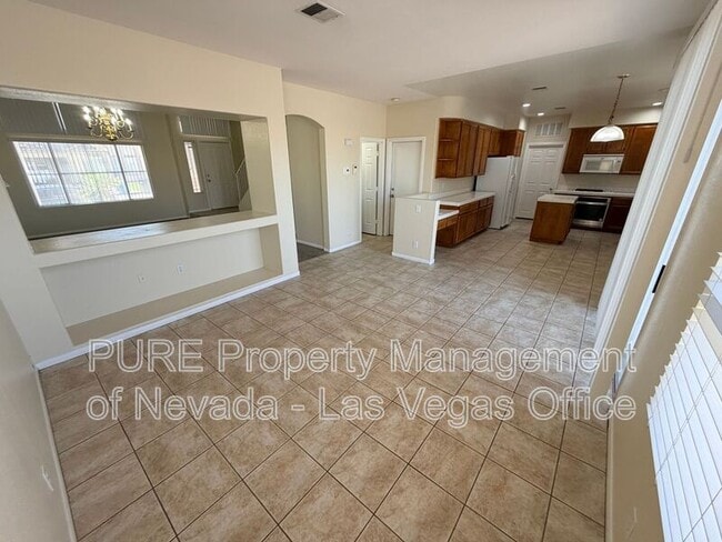 Building Photo - 266 Bluefield Ln