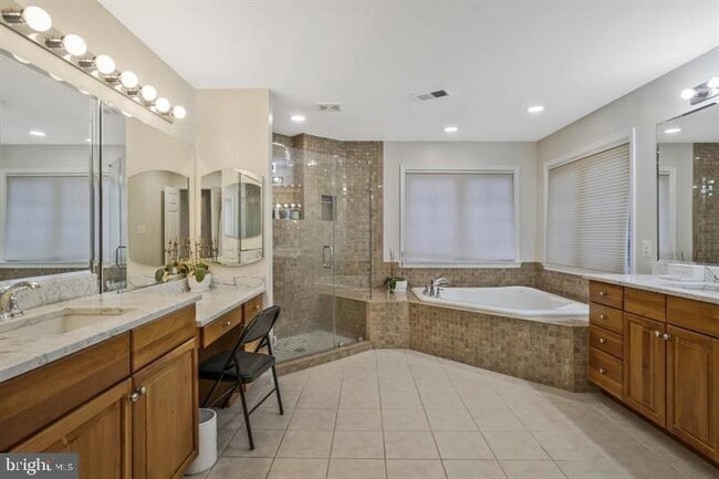 Building Photo - 2393 Watters Glen Ct