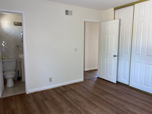 Building Photo - 16131 Nassau Ln