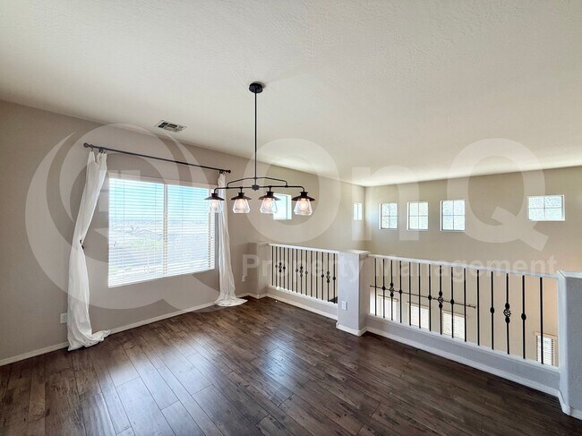 Building Photo - 12908 W Sierra Vista Dr