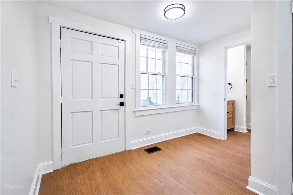 Building Photo - 1039 Astor Ave SW