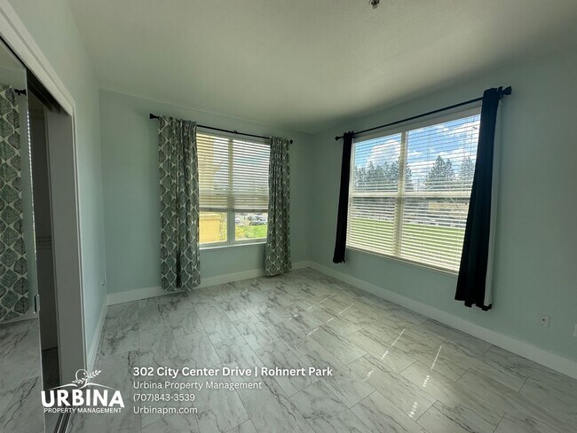 Building Photo - Modern 3-Bedroom Townhome in the Heart of Rohnert Park
