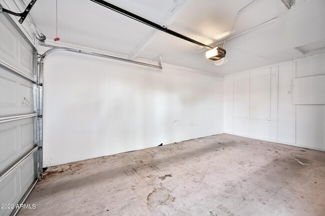 Building Photo - 1808 N Miller Rd