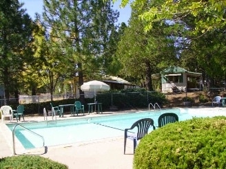  - Safari Mobile Home Park