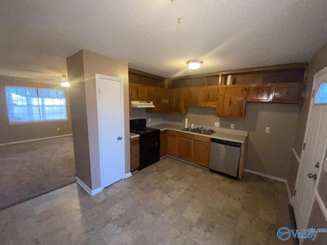 Building Photo - 5020 Kyle Ln NW