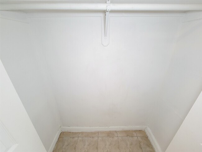 Building Photo - 3307 Pine Dust Ln