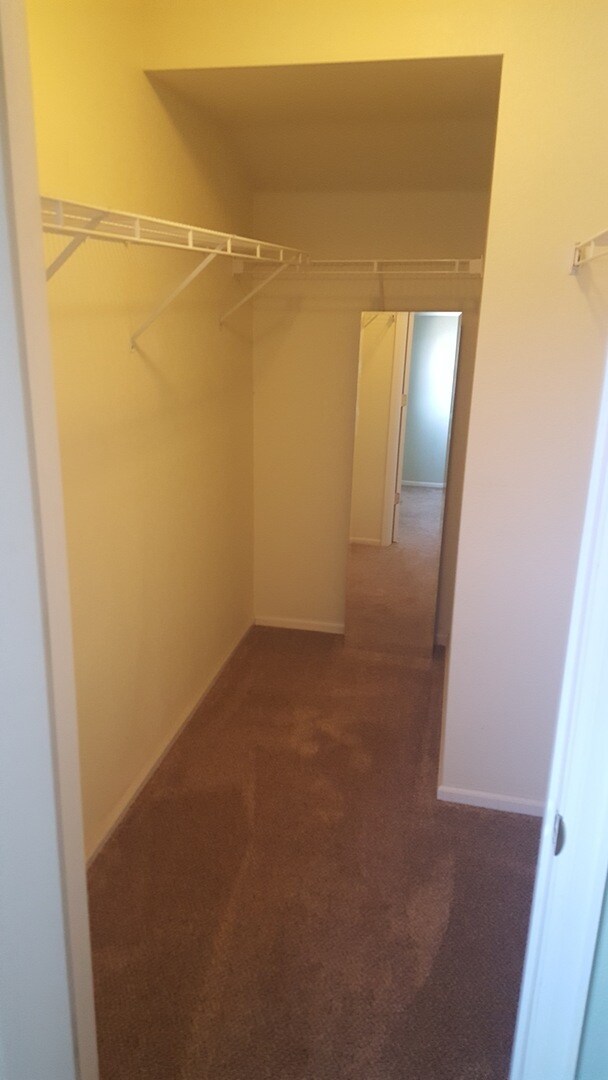 Building Photo - Cute Townhome in Rigdon Farms