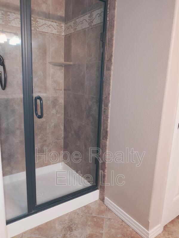 Building Photo - 1555 Promontory Bluff View