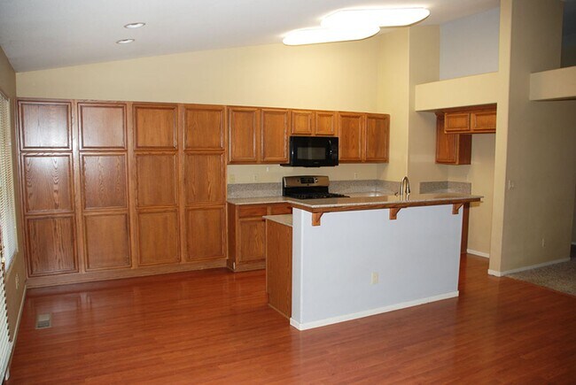 Building Photo - Four Br Single Story Home in NW Reno