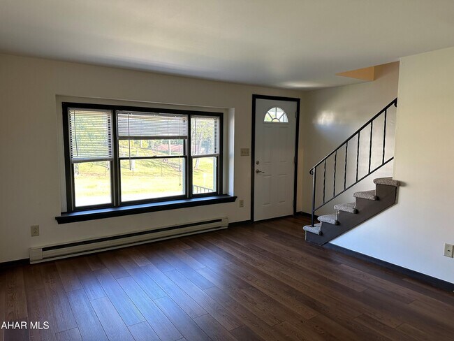 Building Photo - 591 Harvest View Ln