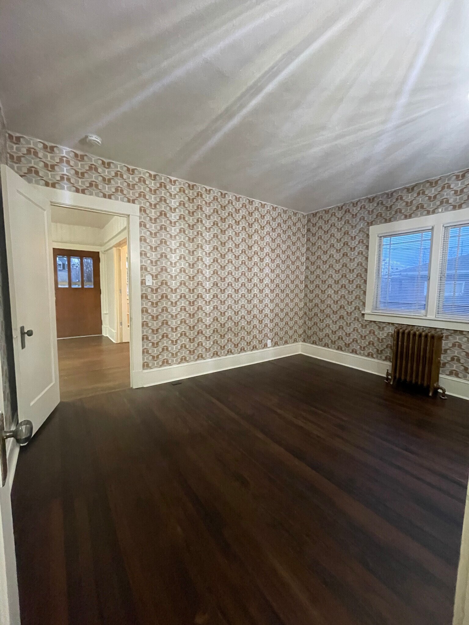 Building Photo - 264 E 4800 S