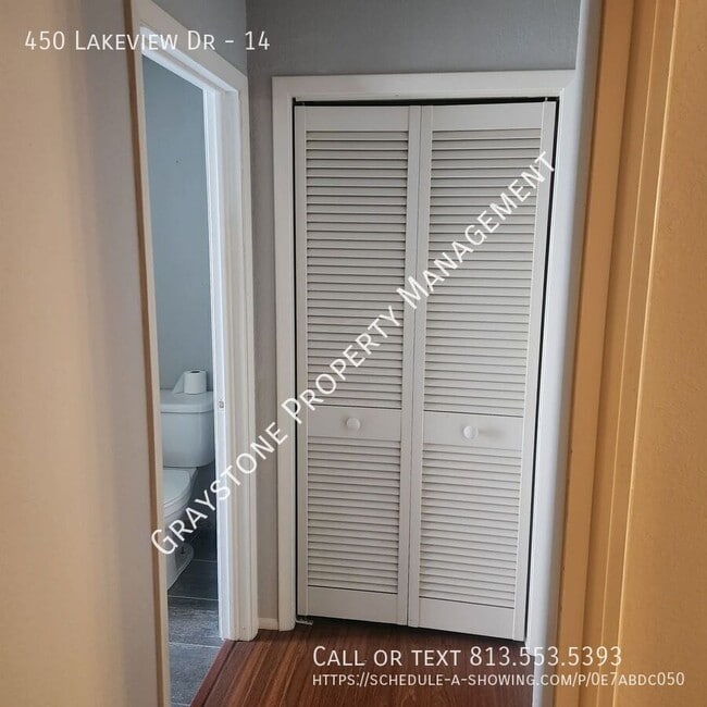 Building Photo - 450 Lakeview Dr