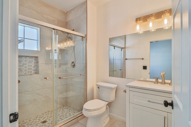 Building Photo - 5250 S Rainbow Blvd