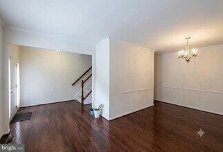 Building Photo - 8268 Linblake Ct
