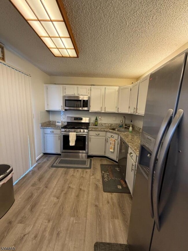 Building Photo - 1902 Bayley Ct