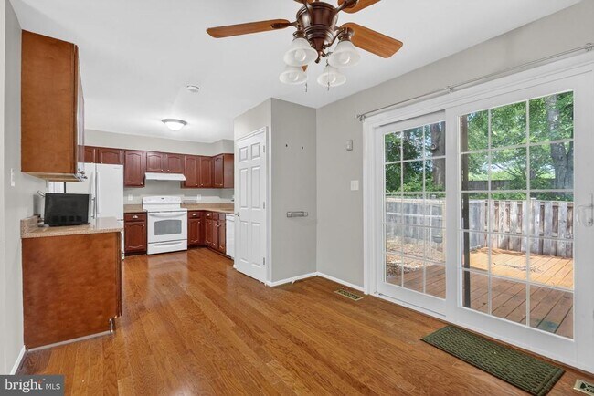 Building Photo - 9821 Owens Ct