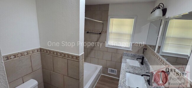 Building Photo - 2111 N 49th St