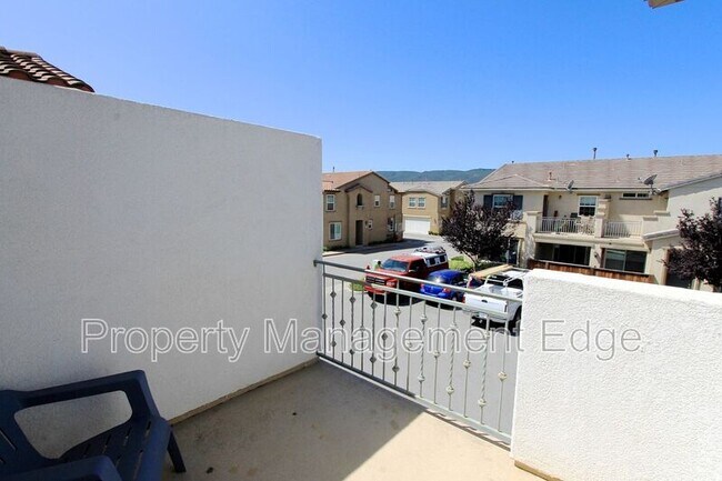 Building Photo - 41905 Davenport Way