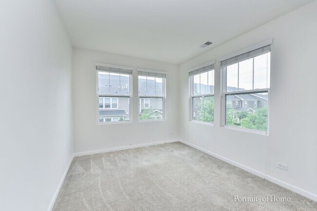 Building Photo - 458 Watercress Dr