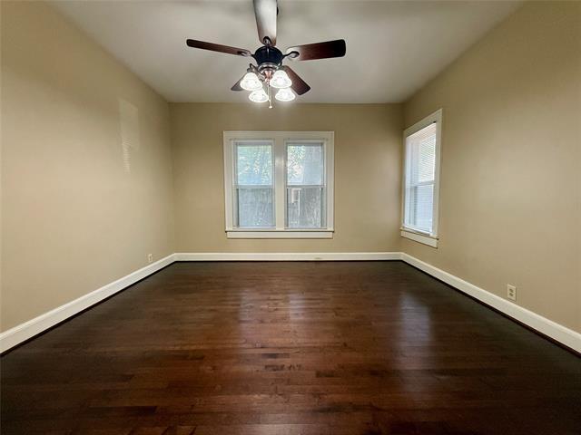 Building Photo - 2126 Mistletoe Ave