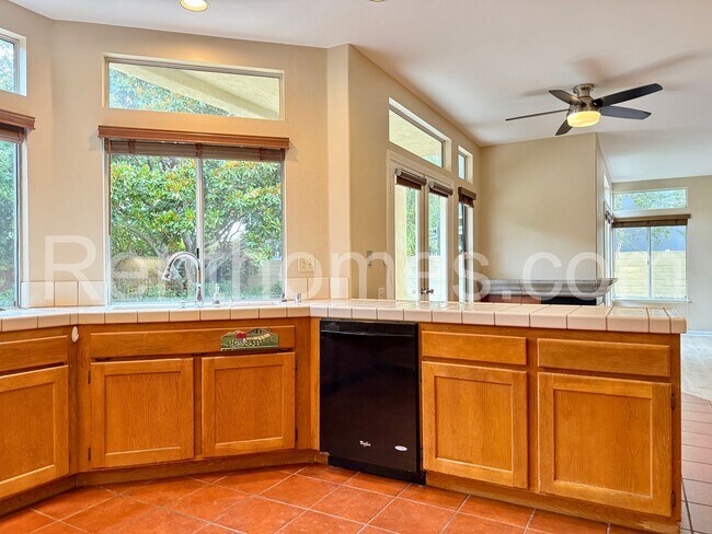 Building Photo - 12613 Crest Knolls Ct