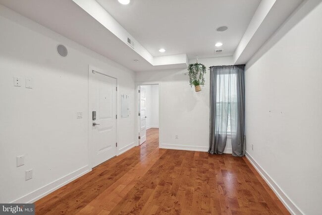 Building Photo - 2515 N Front St