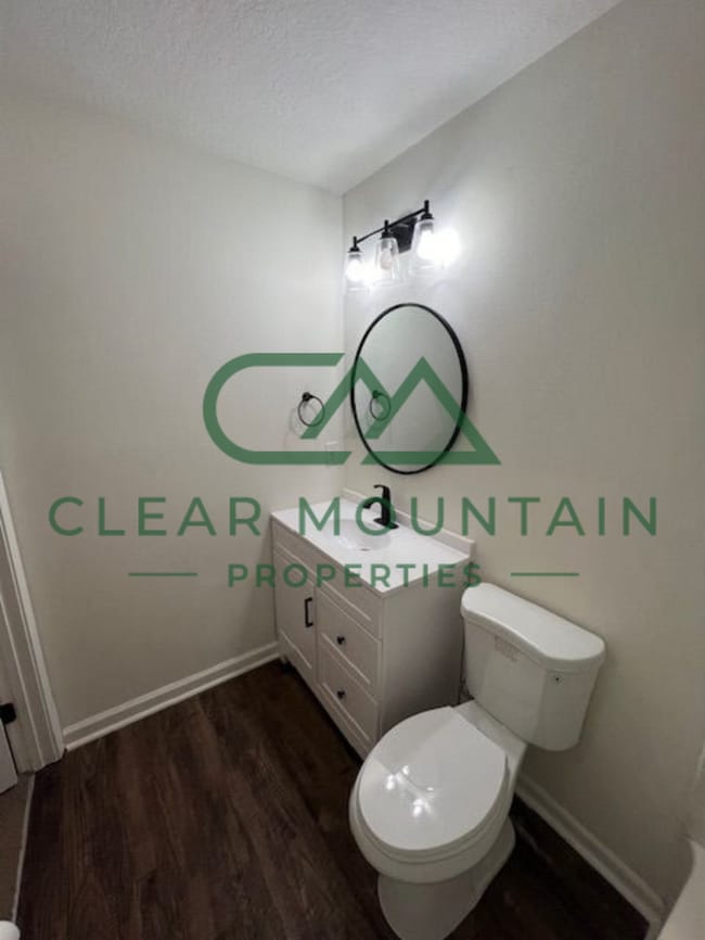 Building Photo - WINTER IS COMING - REDUCED RENT $1750