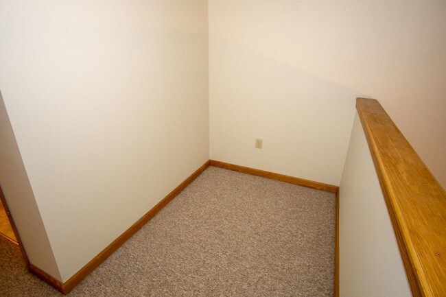 Building Photo - 12 Gas Plant Road Unit 6