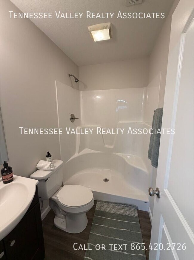 Building Photo - 1816 Andes Rd