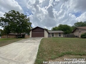 Building Photo - 3454 Cliffside Dr