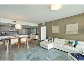 Building Photo - 400 Sunny Isles Blvd