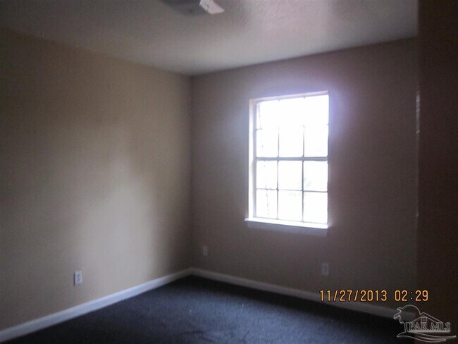 Building Photo - 1200 Lake Dr