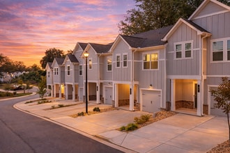 Building Photo - Covey Homes Newnan Village