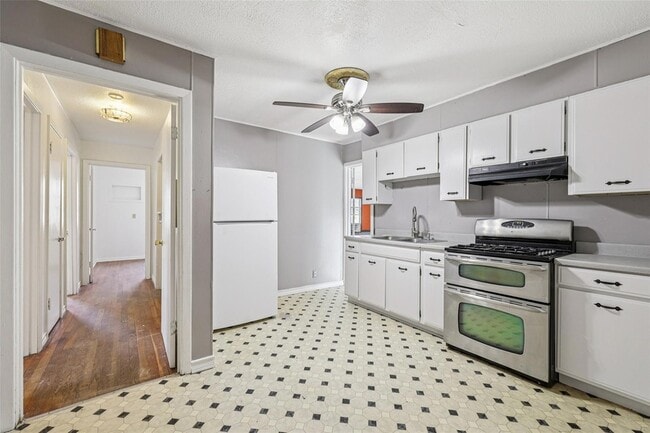 Building Photo - 620 Barbara Dr