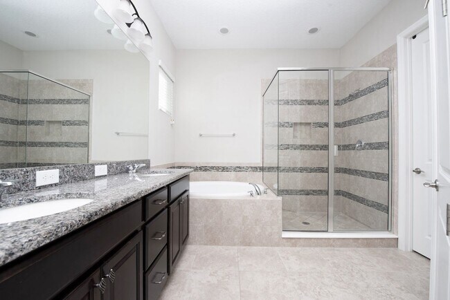 Building Photo - Modern 2 bedroom, 2 bath Townhouse with Bonus Room in the Laureate Park Community of Lake Nona.